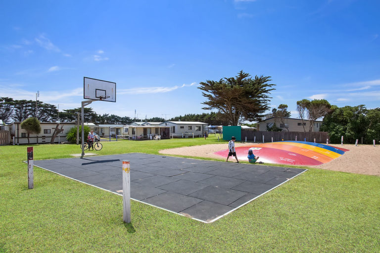 Basketball court & jumping pillow Great Ocean Road Holiday